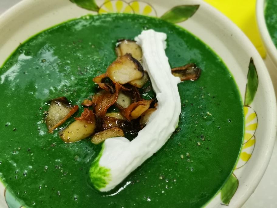 蘑菇菠菜浓汤