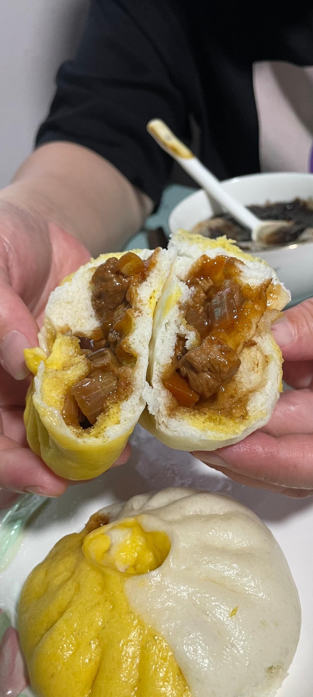 洋葱酱肉丁包子