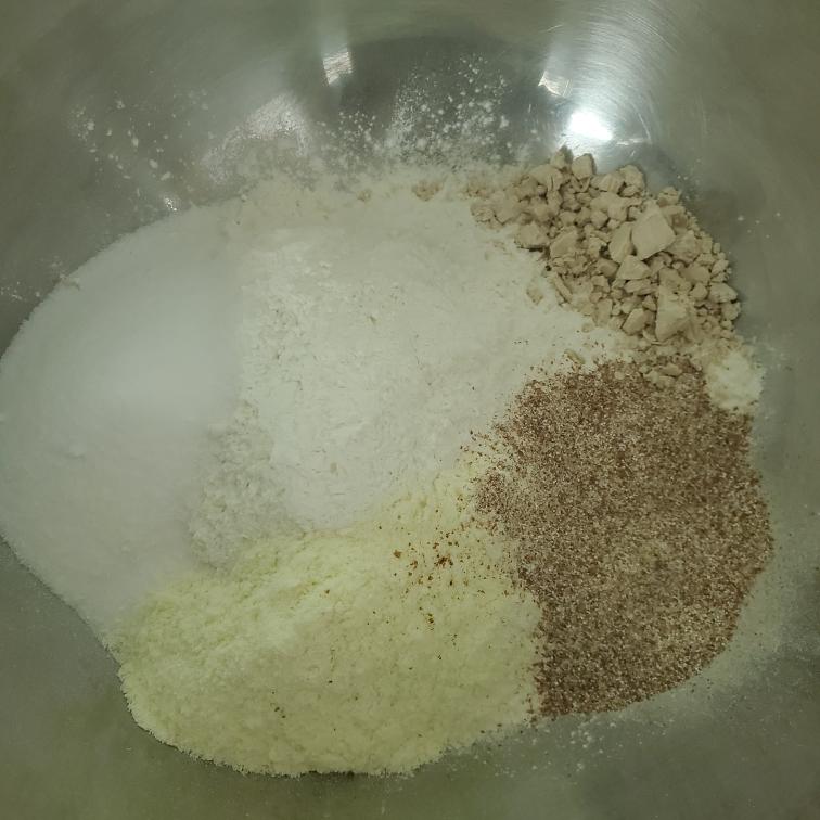 纯奶手撕吐司的做法 步骤1