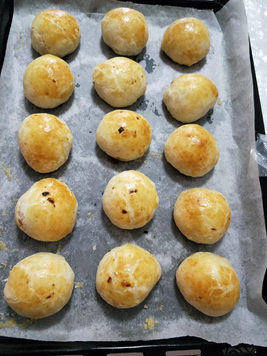 排四个小时队也买不到的鲜肉月饼，秘诀是放麻油！