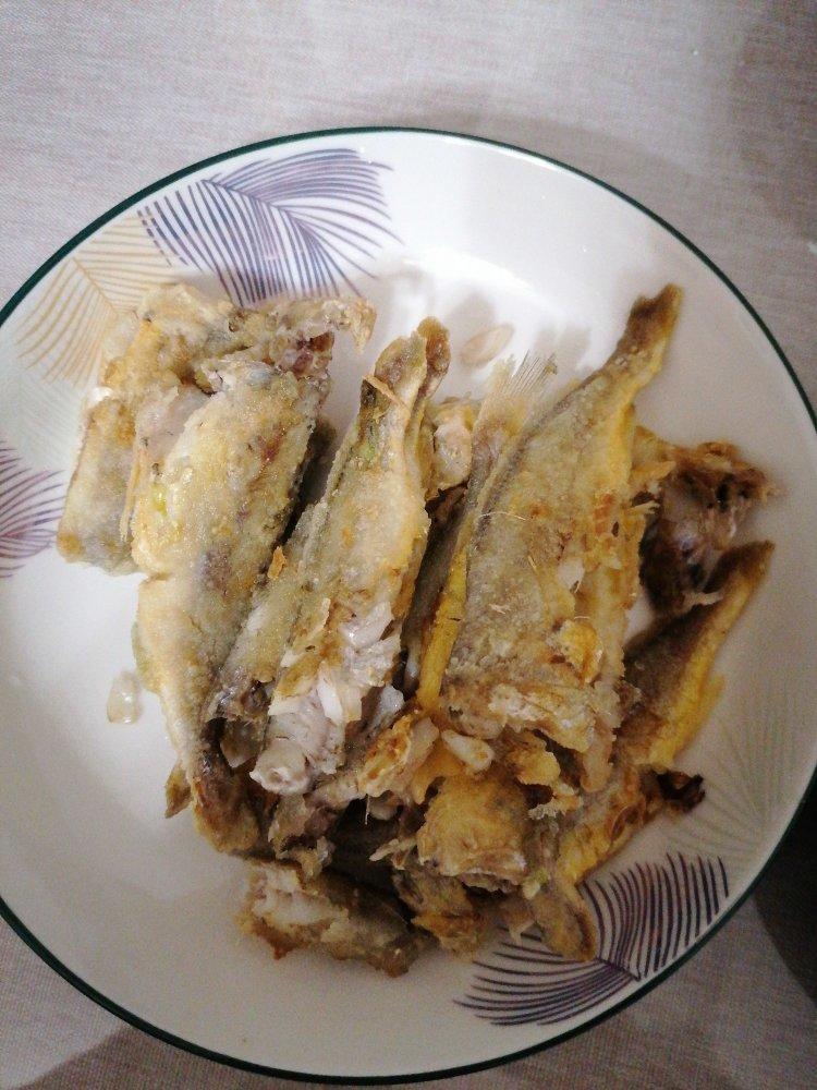 香煎小黄鱼