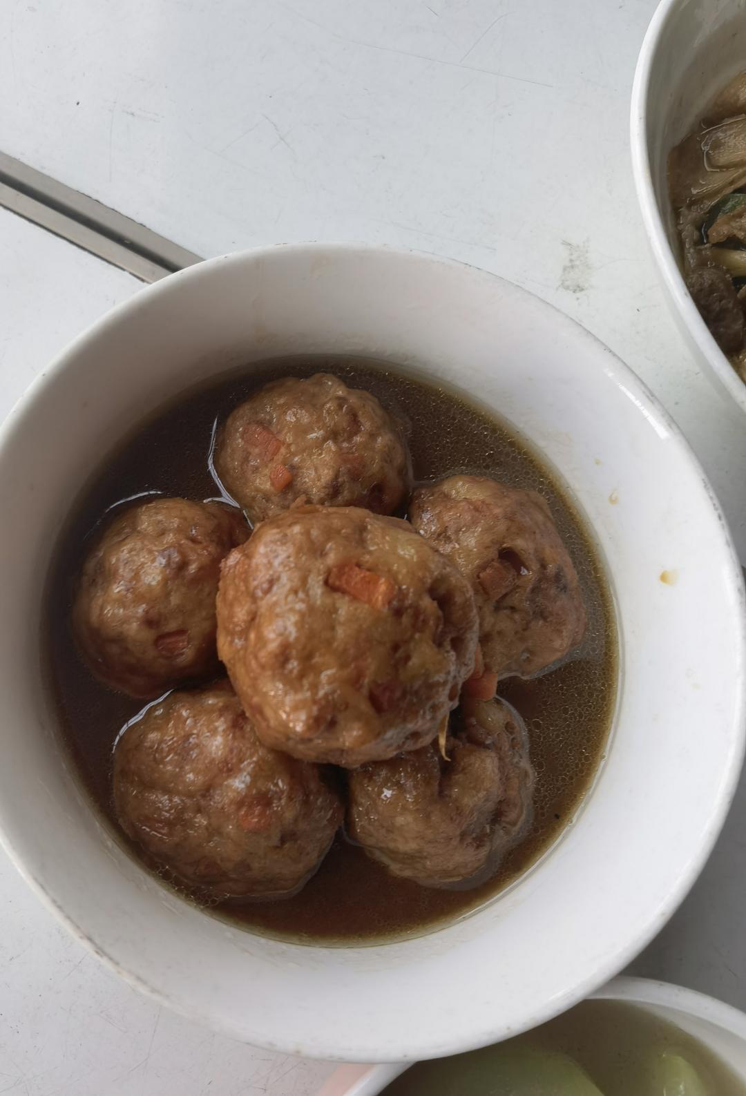 简单的红烧狮子头～拌饭太香了