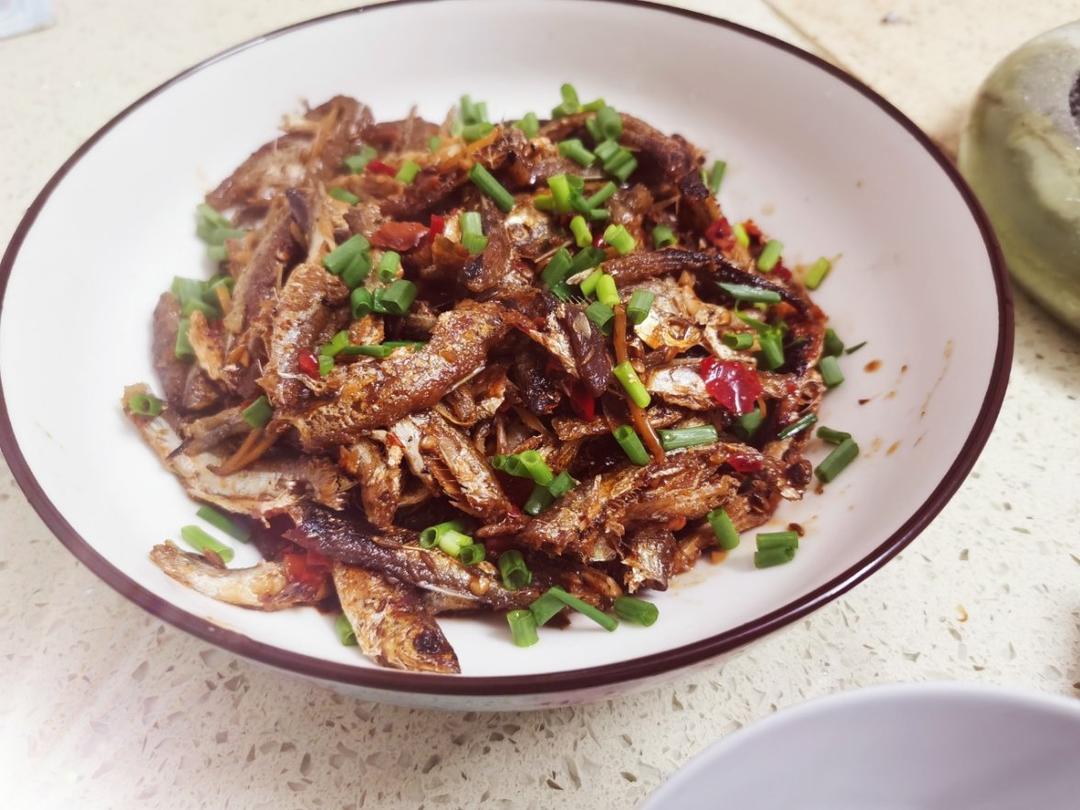 香煎河边小鱼仔