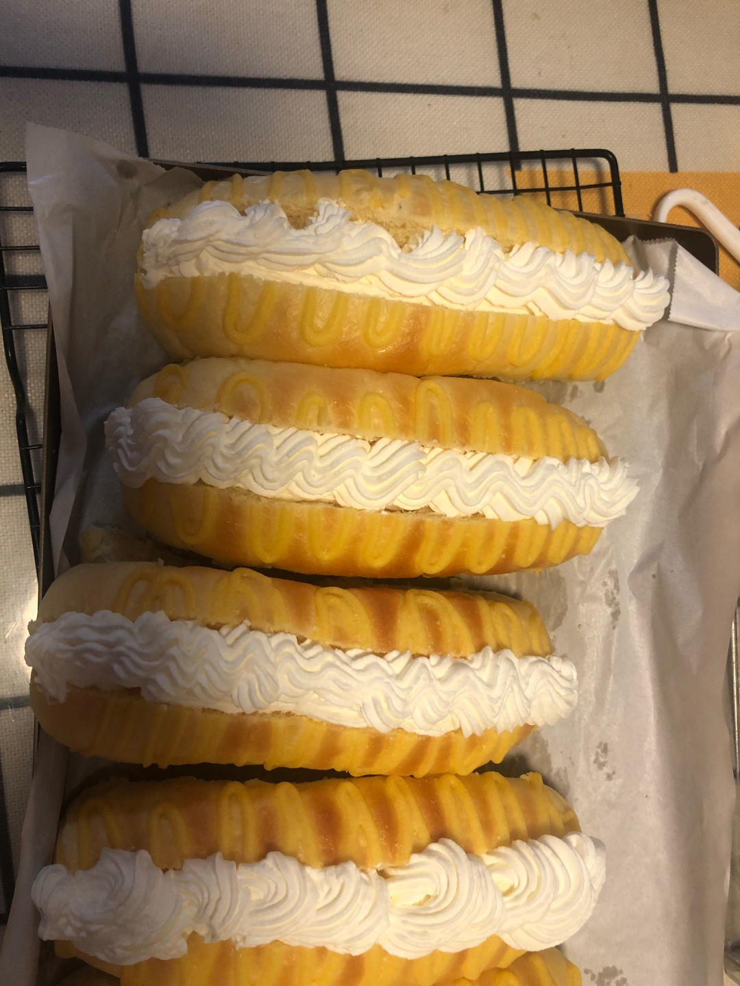 视频🐛经典｜毛毛虫面包｜美味松软｜奶味浓郁｜一口一个满足