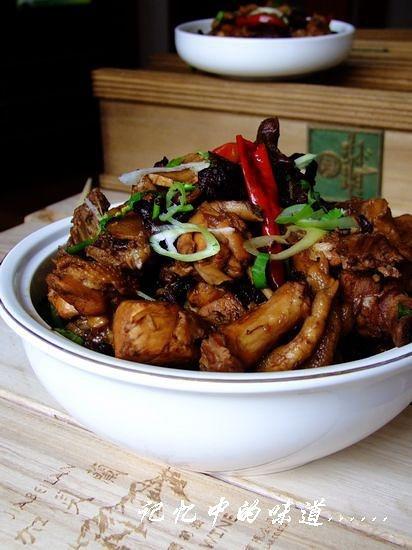 榛菇炖小鸡的做法