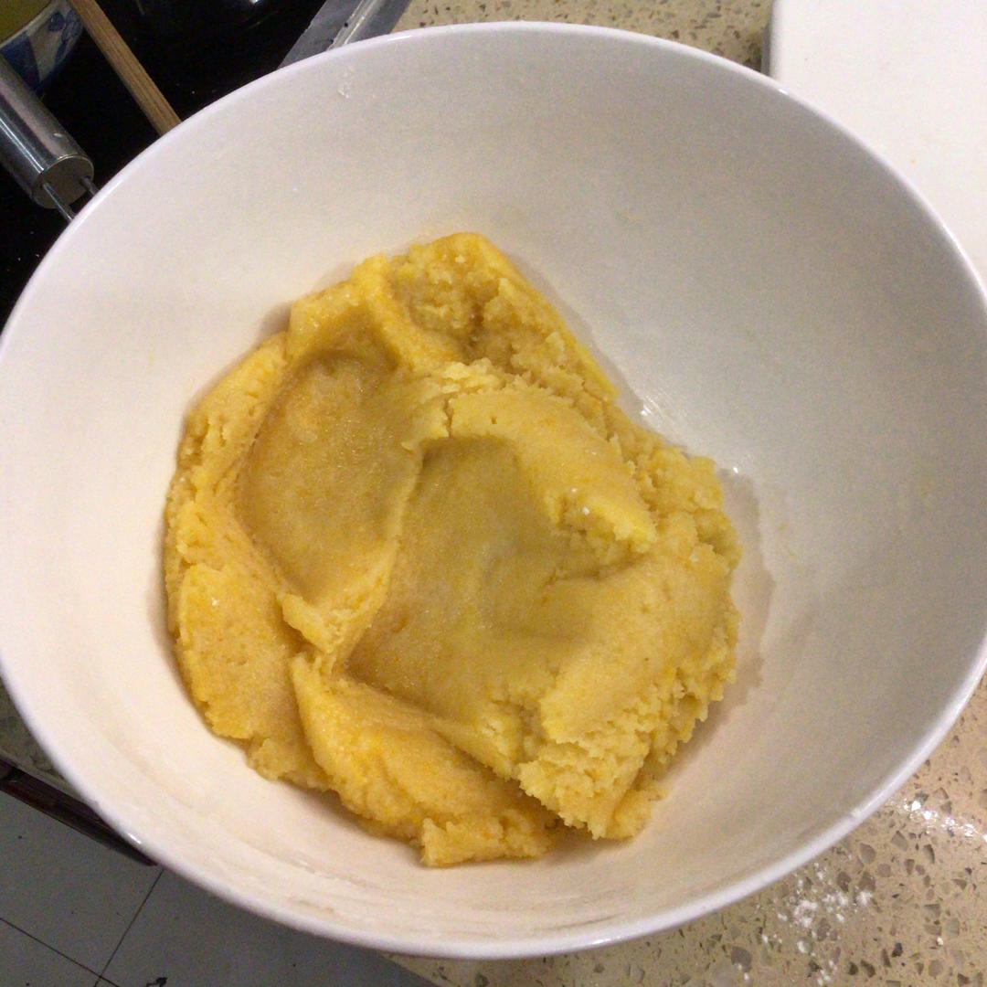 轻轻一按就碎掉的原味桃酥（不输猪油版）