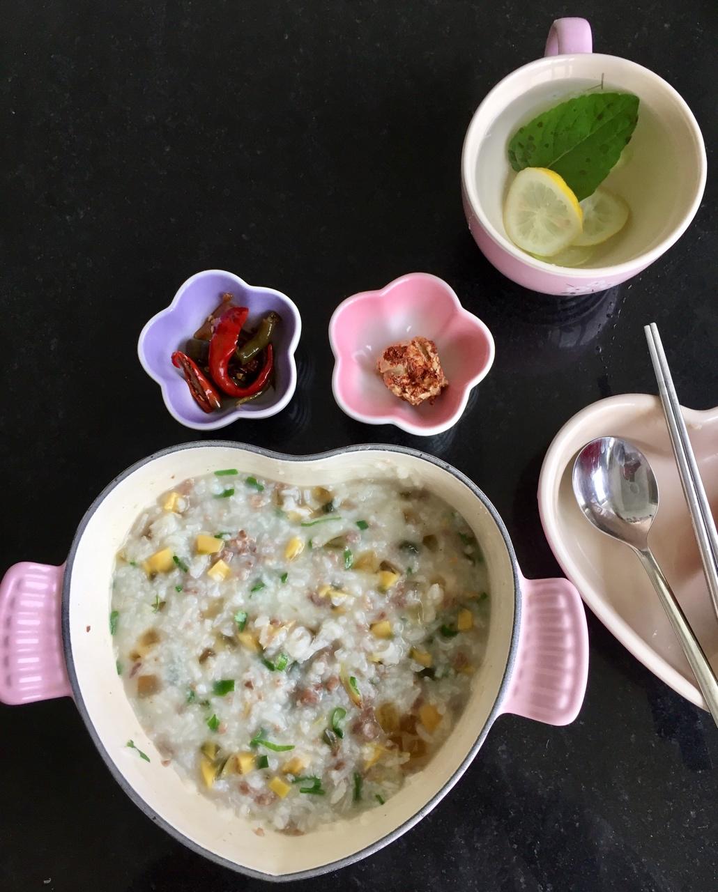 皮蛋瘦肉粥 Pidan & Pork Rice Soup