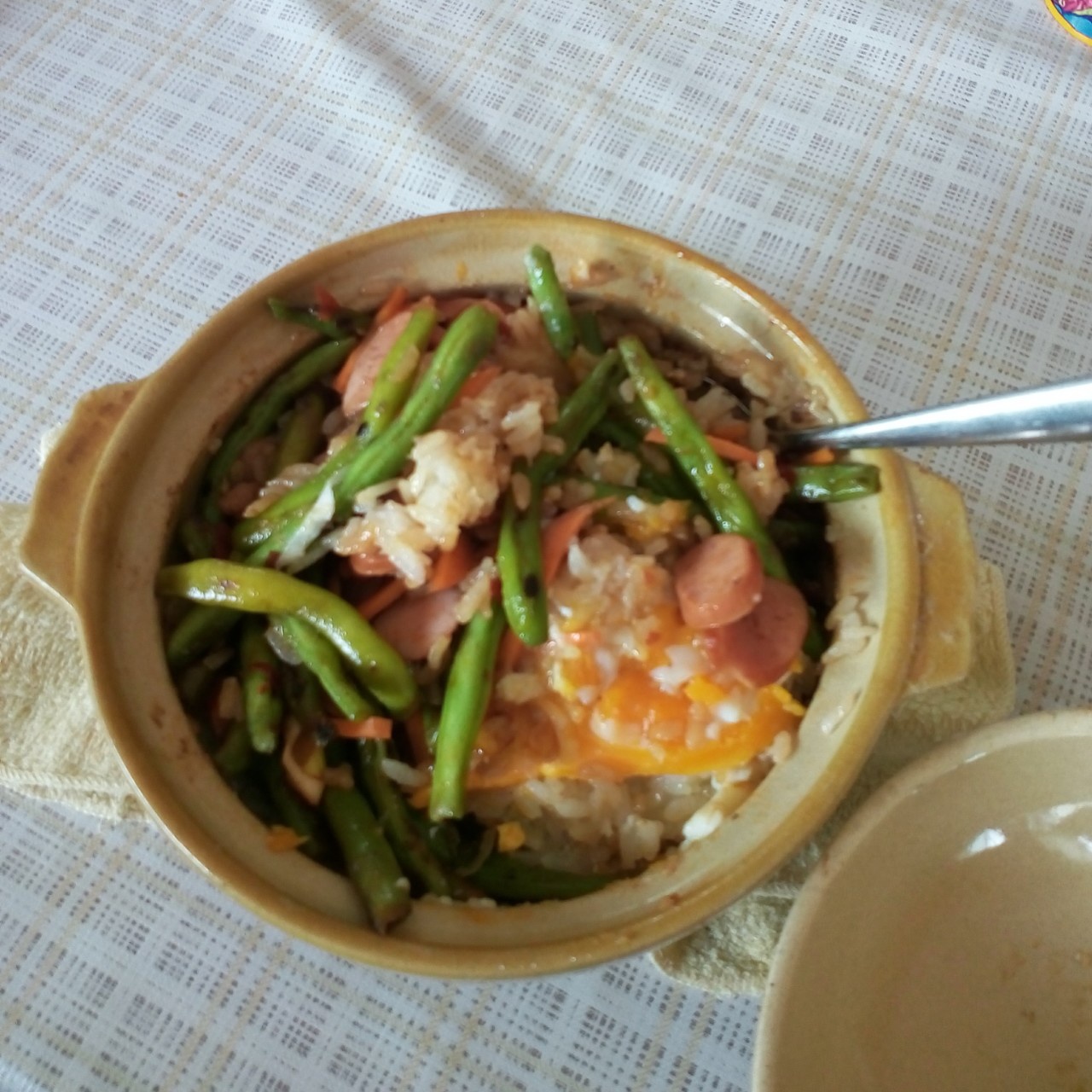香肠煲仔饭