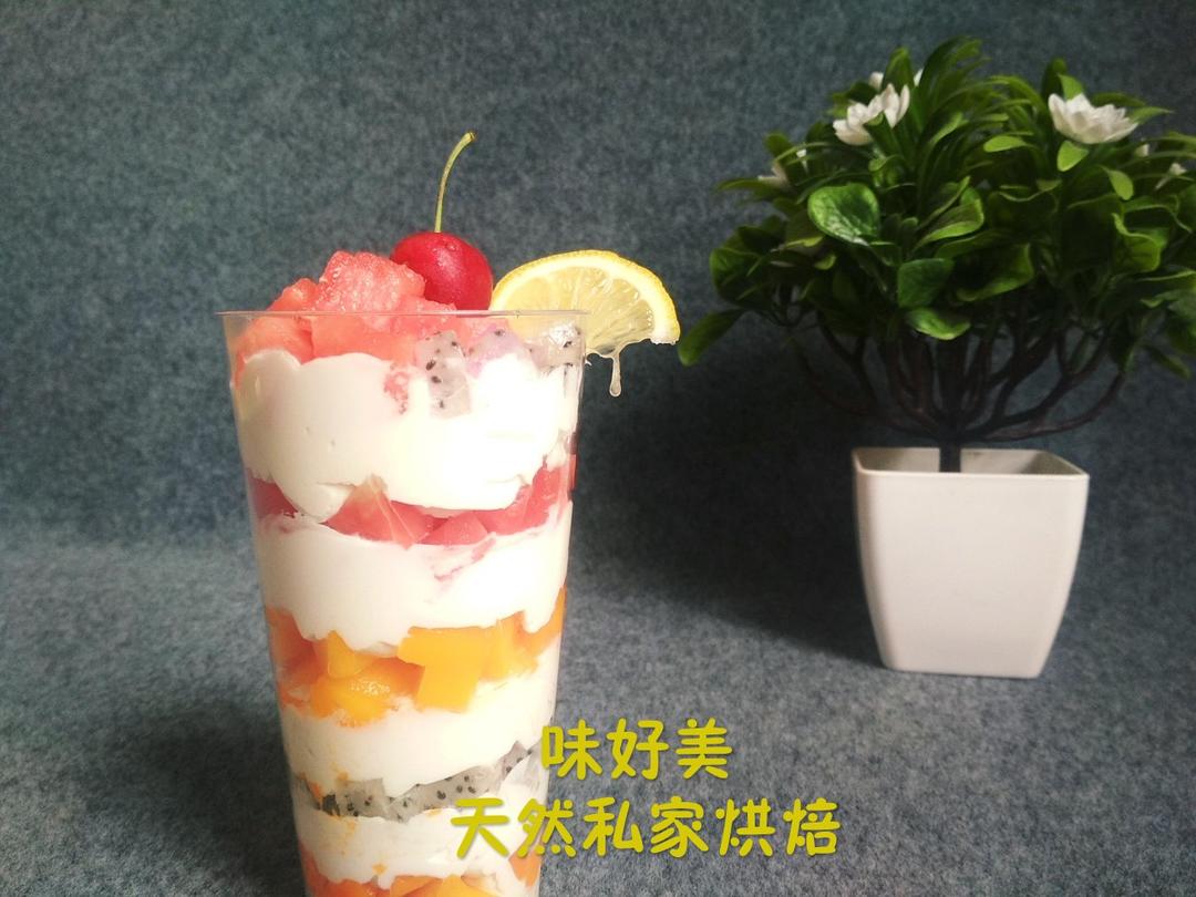 奶油水果杯（消耗淡奶油和吃货最爱）