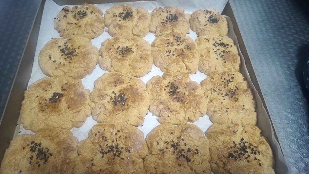 轻轻一按就碎掉的原味桃酥（不输猪油版）