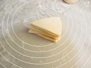 网红奶香红枣花卷❤️松软香甜❗️造型馒头一次发酵法（内附花卷手法视频）的做法 步骤8