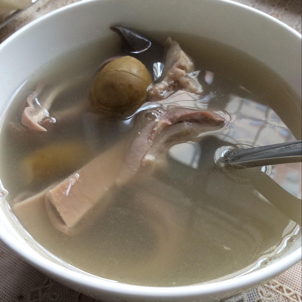 下胎火之橄榄（青果）猪肚汤的做法