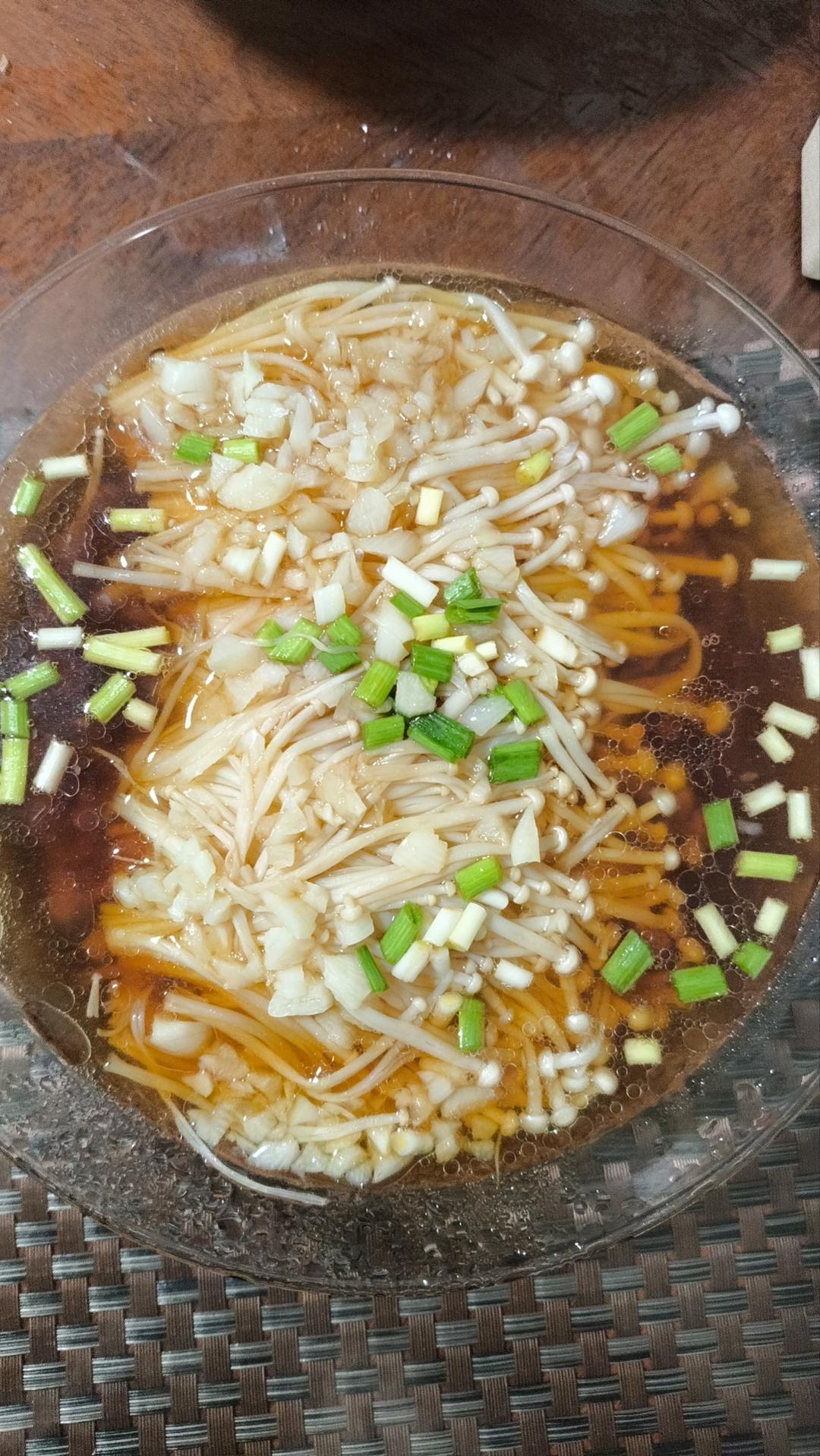 蒜蓉蒸金针菇