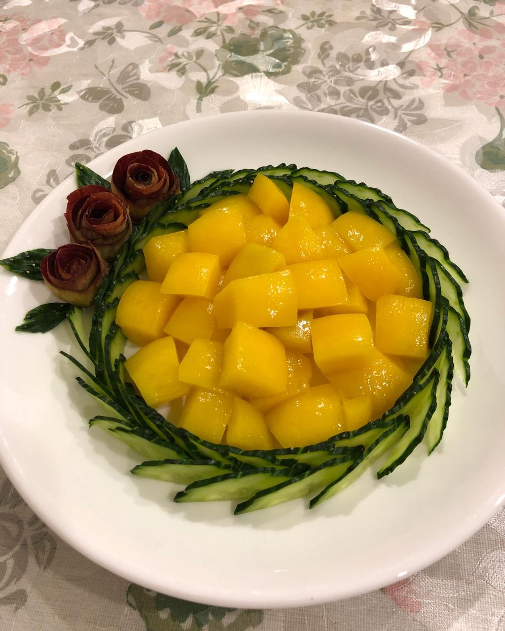 手机用户4222_4n2d做的简单美丽的盘饰(1)——(不会雕刻也能做出)黄瓜