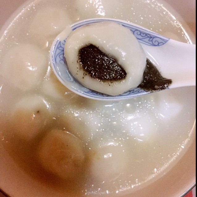 黑芝麻汤圆