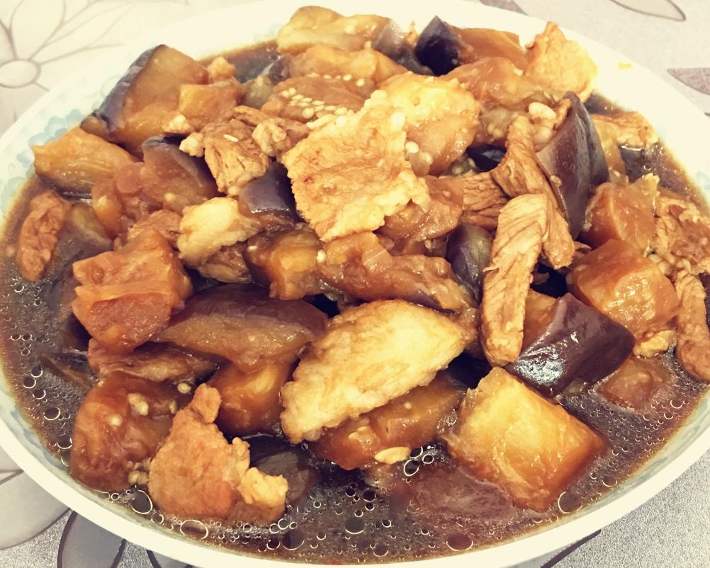 茄子炖肉的做法
