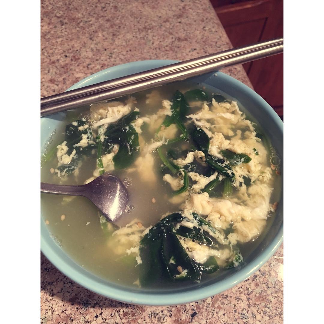菠菜鸡蛋汤