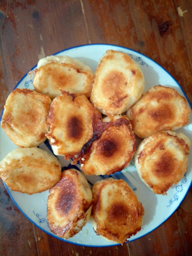 水煎包（韭菜）Fried Dumplings