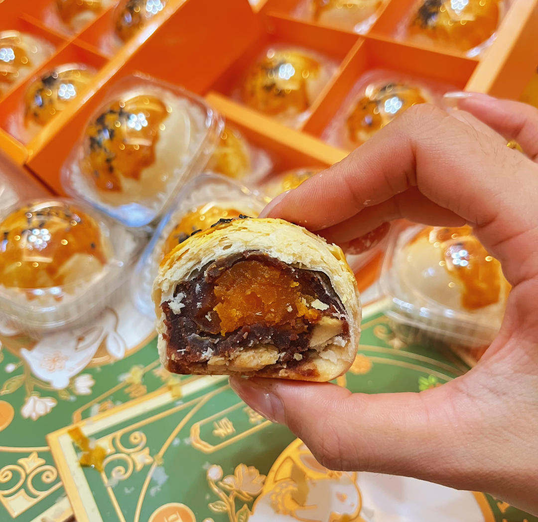 超简单 免揉 酥掉渣的蛋黄酥(超详细附全程视频)不破酥『万能酥皮』