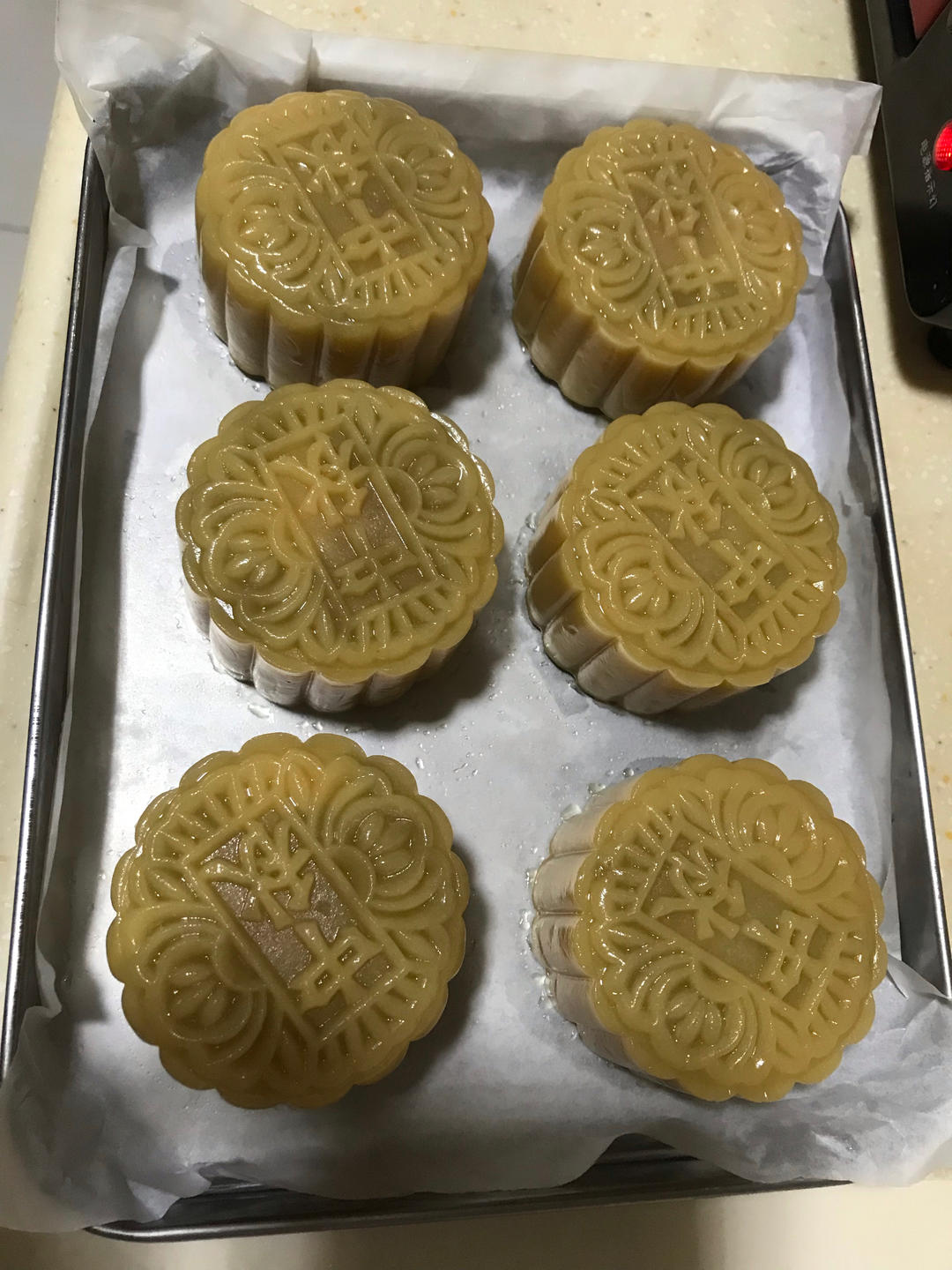 广式月饼——蛋黄莲蓉月饼