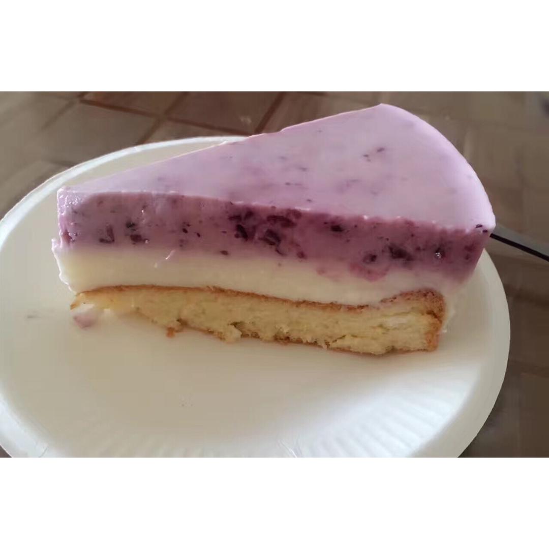 蓝莓酸奶慕斯蛋糕