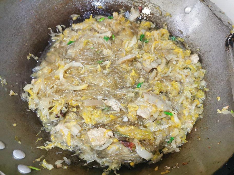 东北酸菜猪肉炖粉条