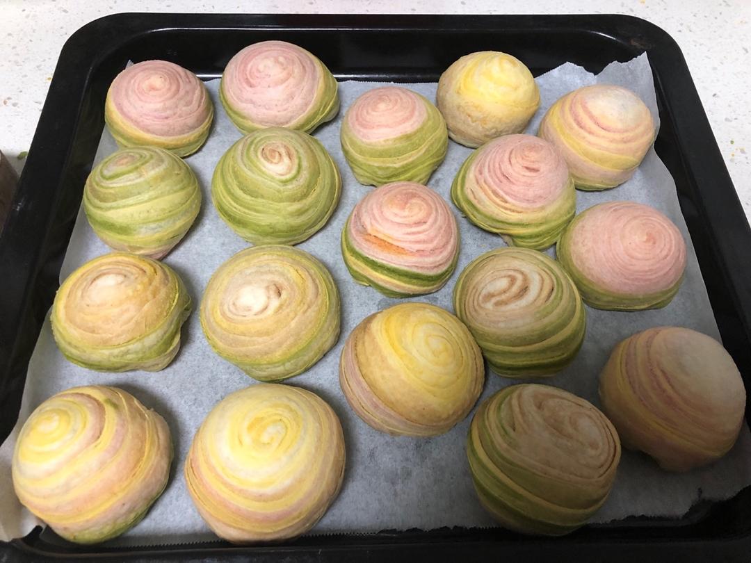 彩虹渐变蛋黄酥（无需揉出膜）