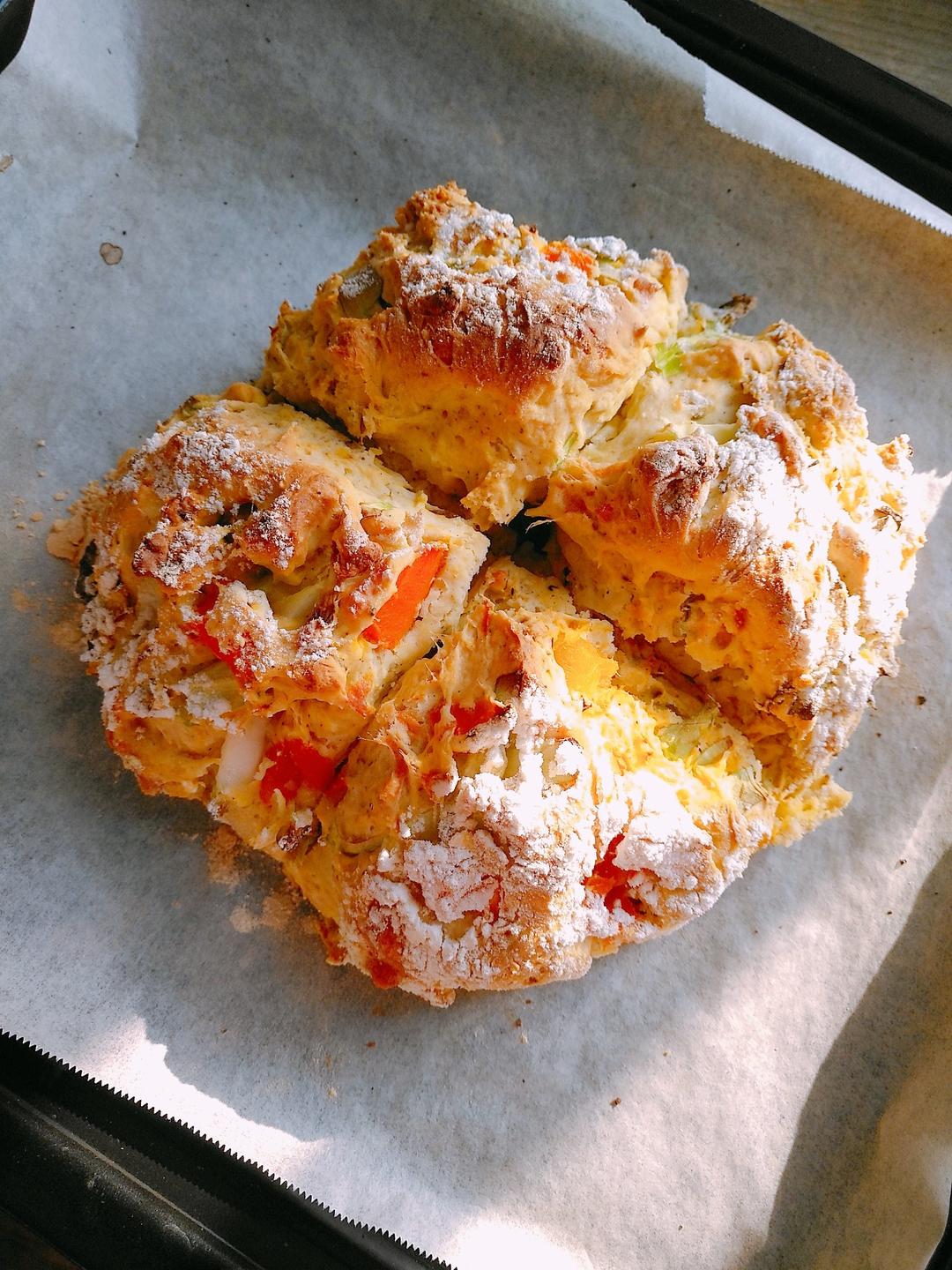 钢铁大萝卜做的菠菜南瓜奶酪丹波面包丨健康·烘焙