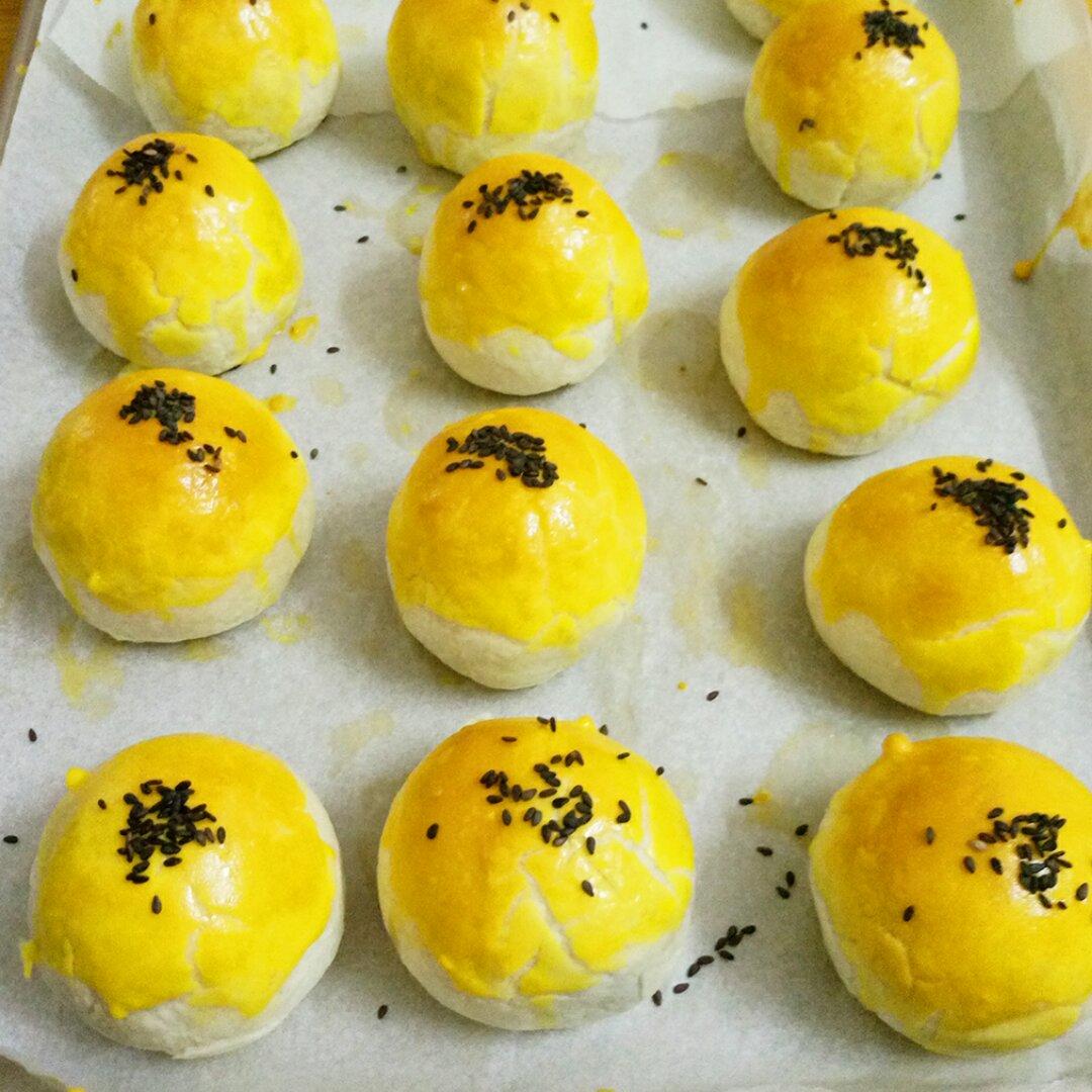 蛋黄酥~紫薯、抹茶、原味~花好月圆，中秋快乐~内附一次做六色蛋黄酥方法~