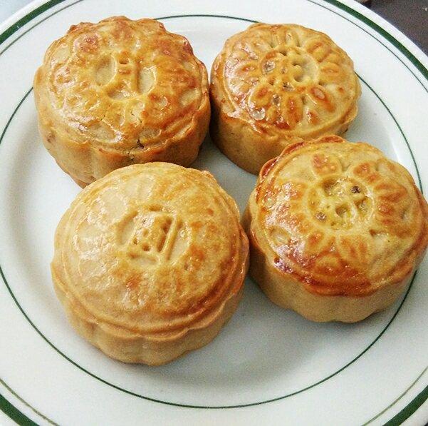 广式莲蓉（豆沙）蛋黄月饼（超详细步骤）