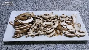 奶油蘑菇汤，经典西餐的做法 步骤6