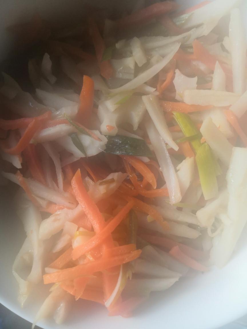 （独门秘籍）有味道的藕片炒青蒜