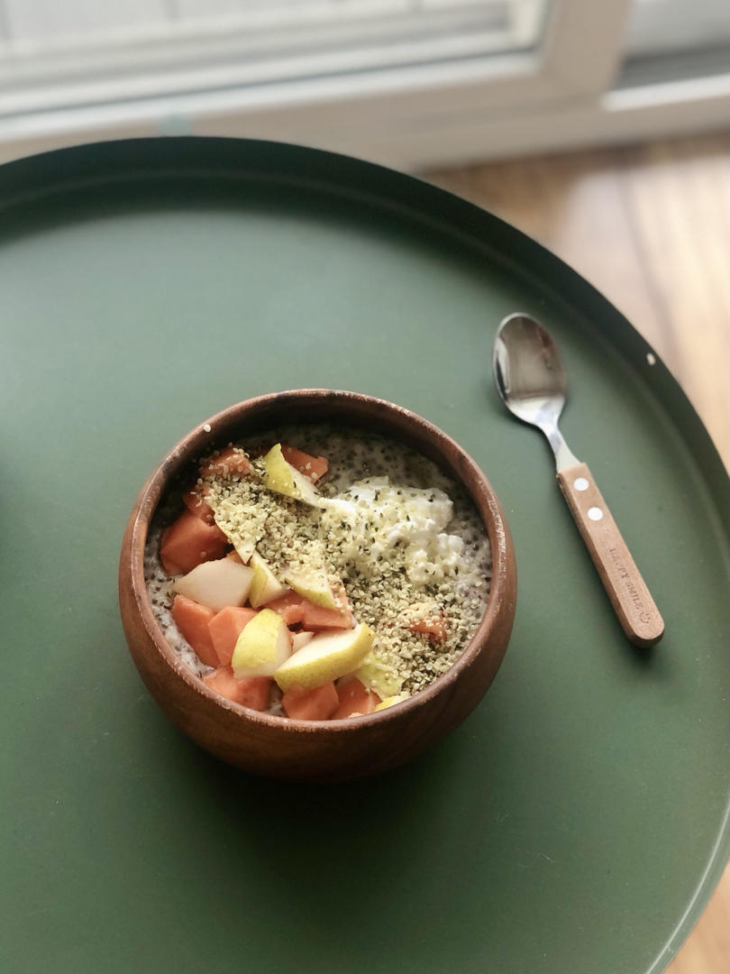 水果酸奶钢切燕麦粥