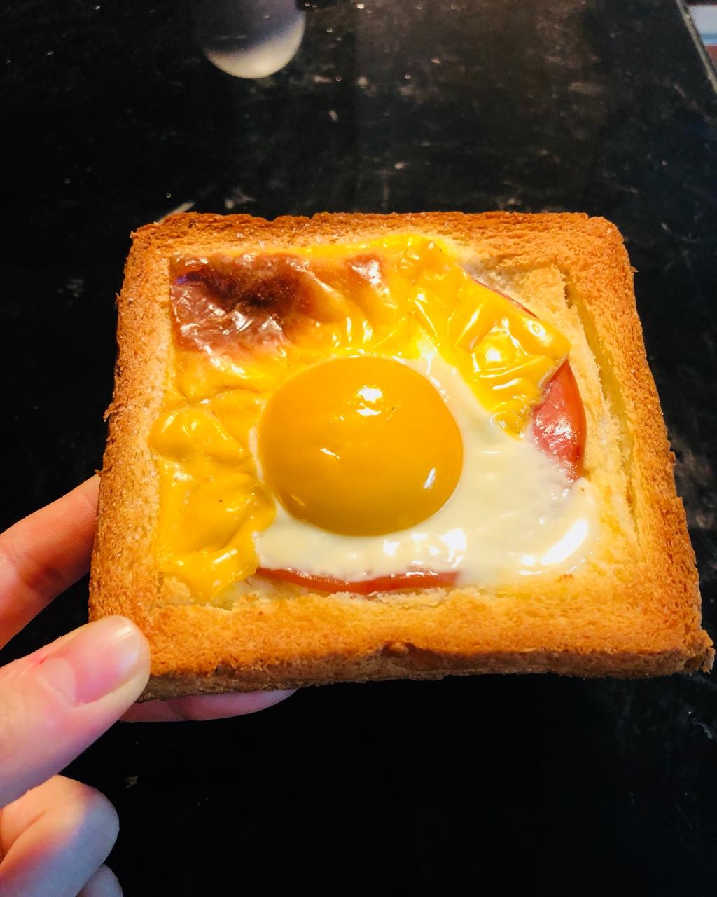 鸡蛋芝士烤吐司