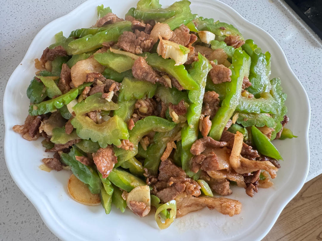 不是特别苦的苦瓜炒肉