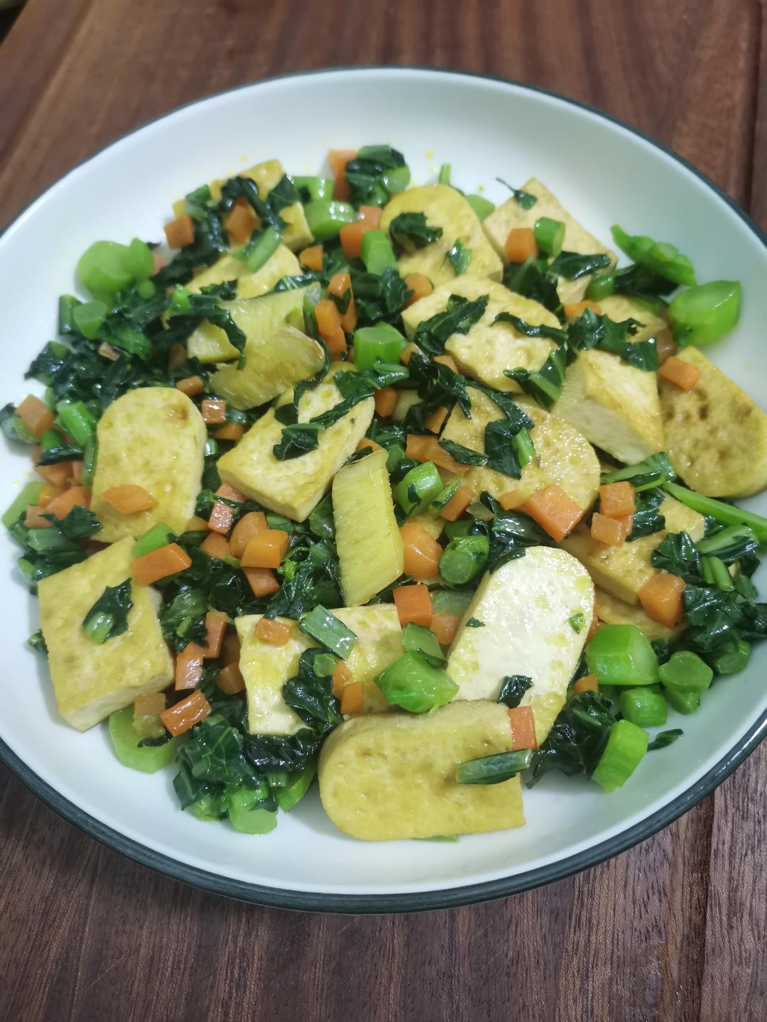 胡萝卜菜心炒豆干