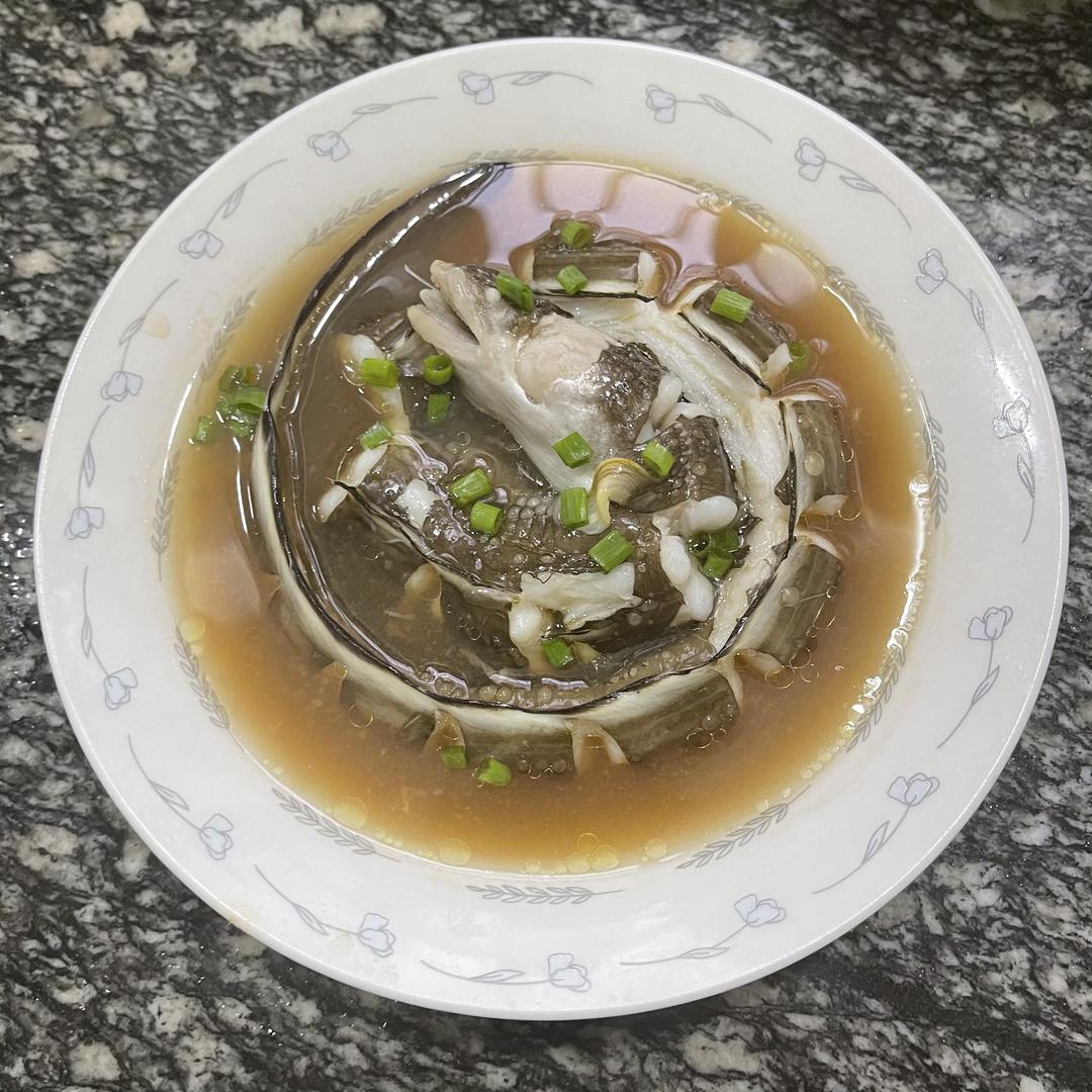 肉质细嫩的清蒸鳗鱼