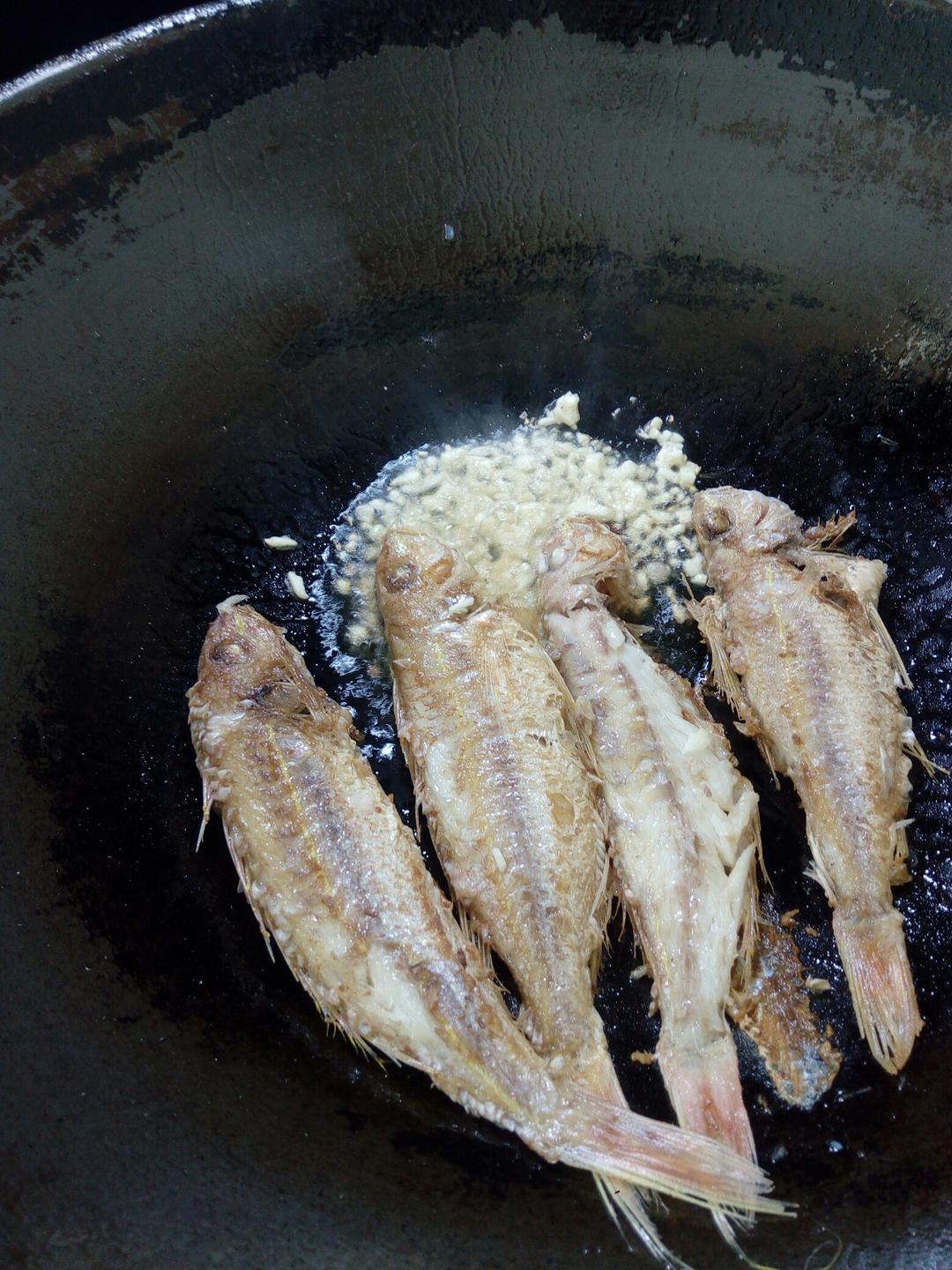 下饭下酒菜——味极红三鱼的做法 步骤6