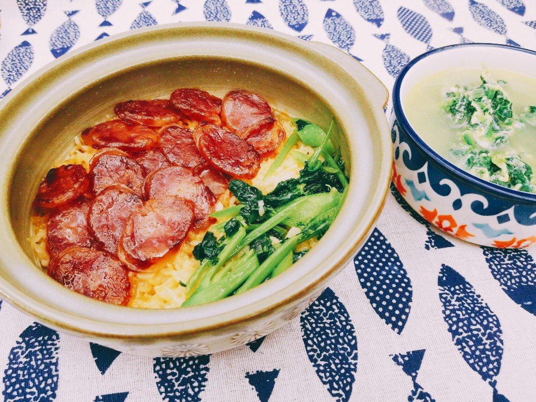 广式腊味煲仔饭
