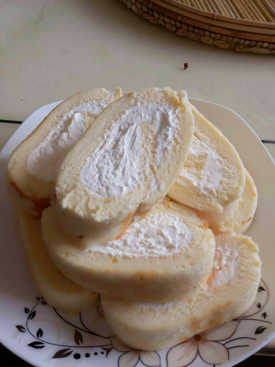 《Tinrry下午茶》教你做基础原味蛋糕卷