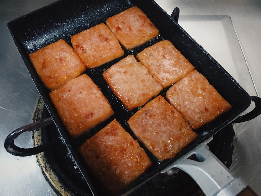 香煎午餐肉