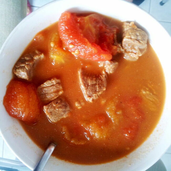 西红柿牛肉汤