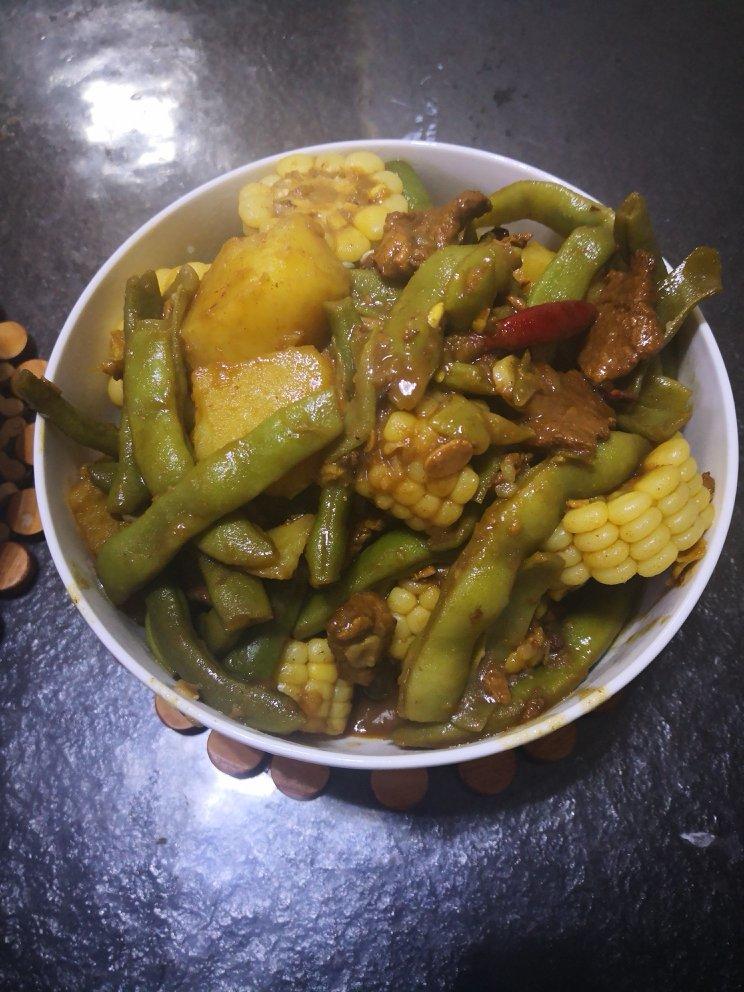 土豆芸豆五花肉