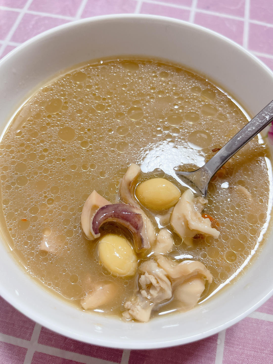 白果墨鱼汤