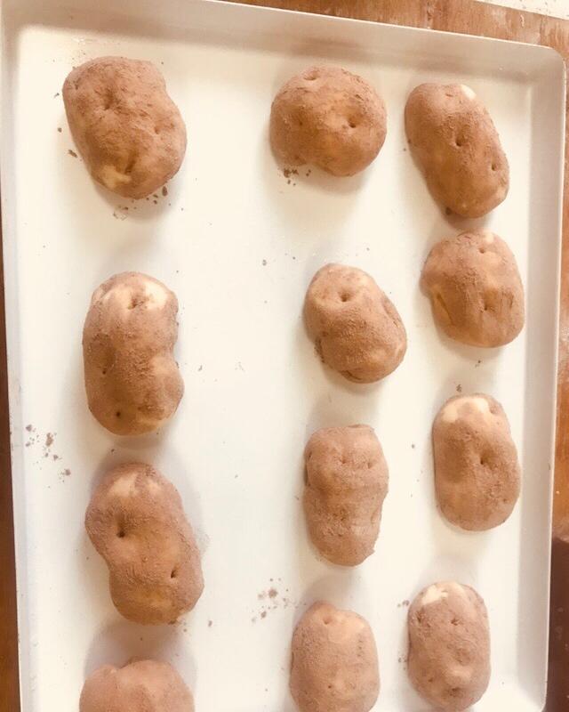 一只正经的土豆面包