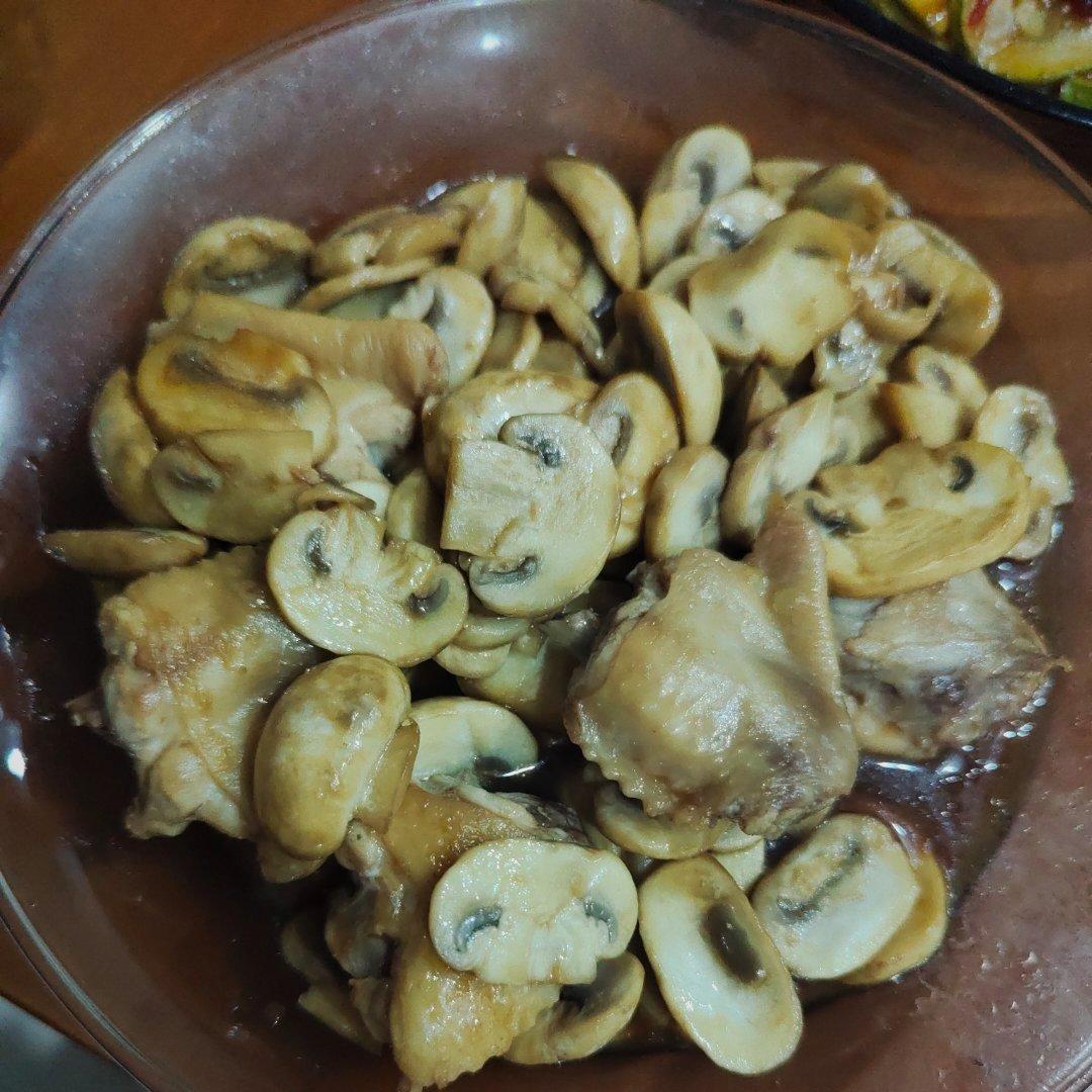 炒口蘑（快手鲜香炒口蘑）