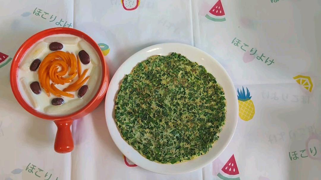 欢迎来到全职宝妈的晨间美食时光，今日分享年糕新吃法，今日早餐：芒果牛奶年糕，韭菜鸡蛋饼。芒果的甜，牛奶的香，年糕的糯，三者结合到一起。它怎么能不好吃呢？？😀😀材料放视频末尾啦