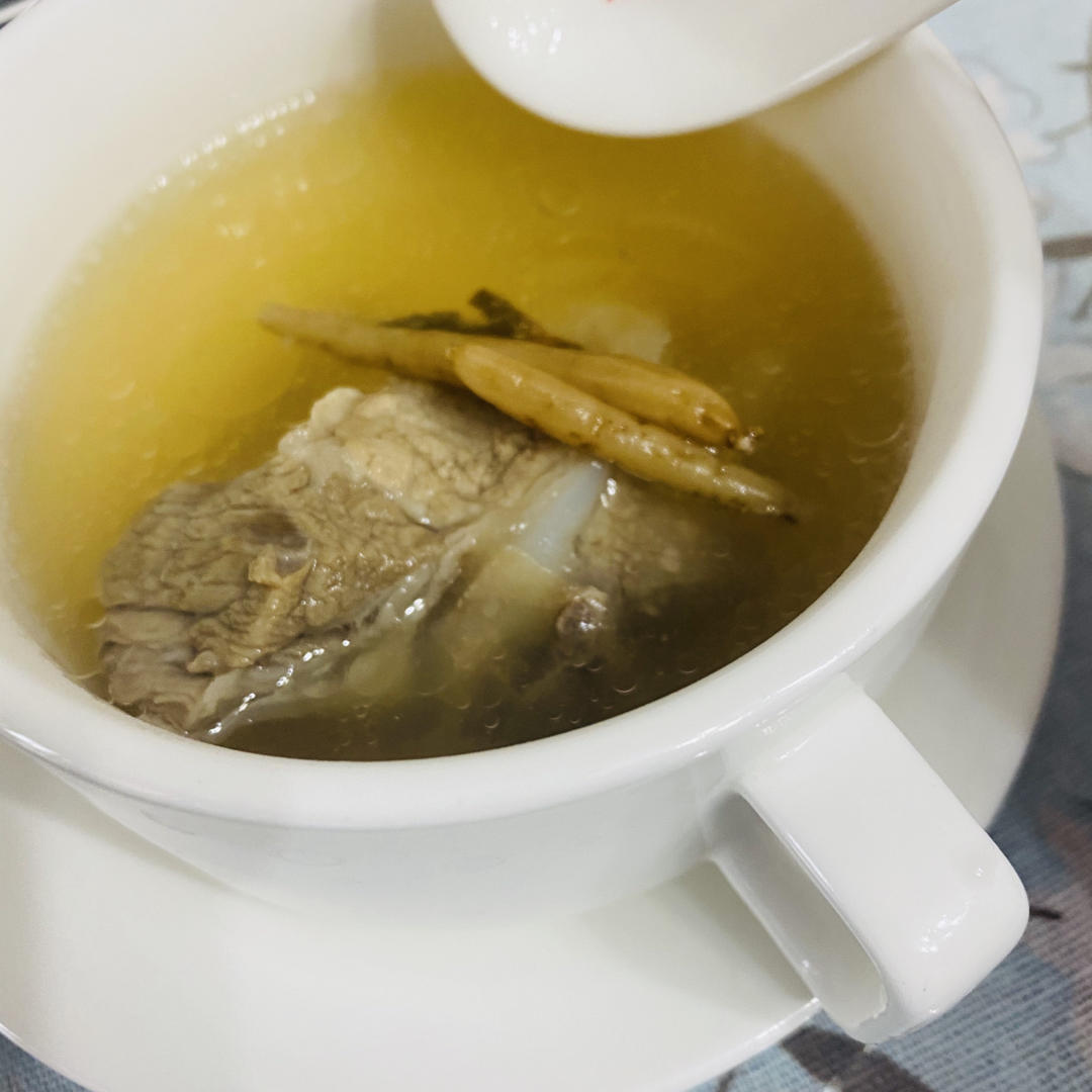 太子参麦冬石斛煲瘦肉