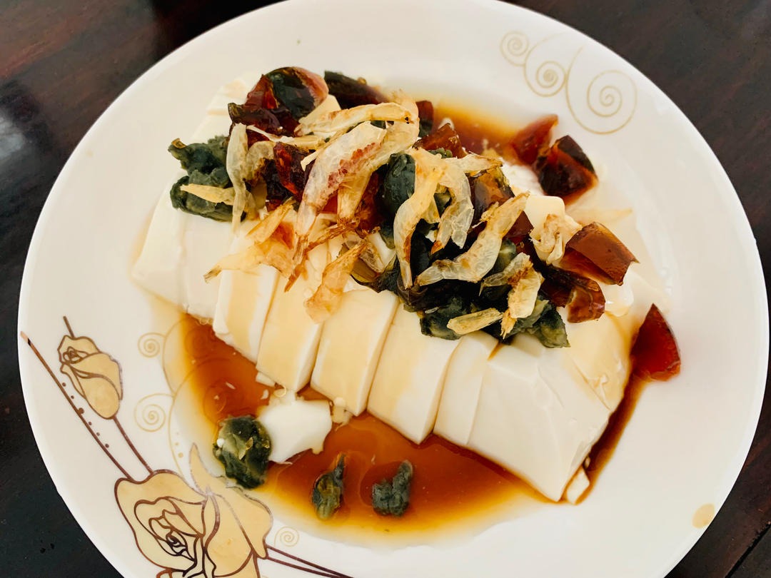 凉拌皮蛋豆腐