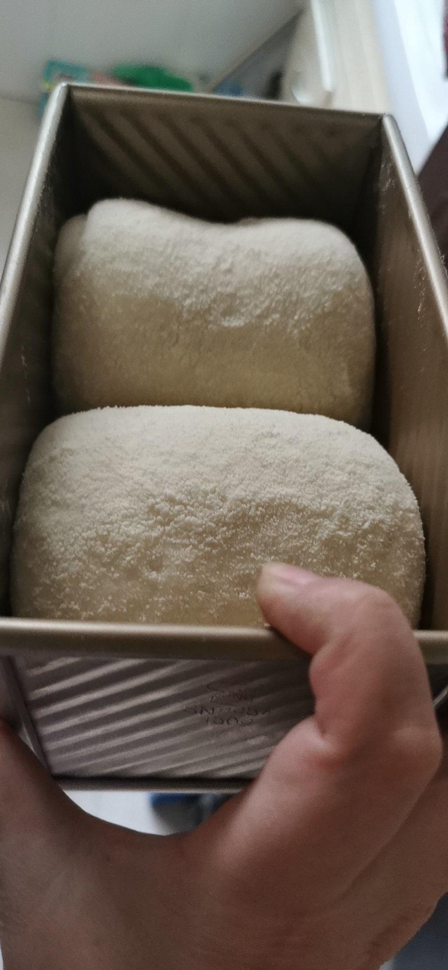 手撕炼乳吐司